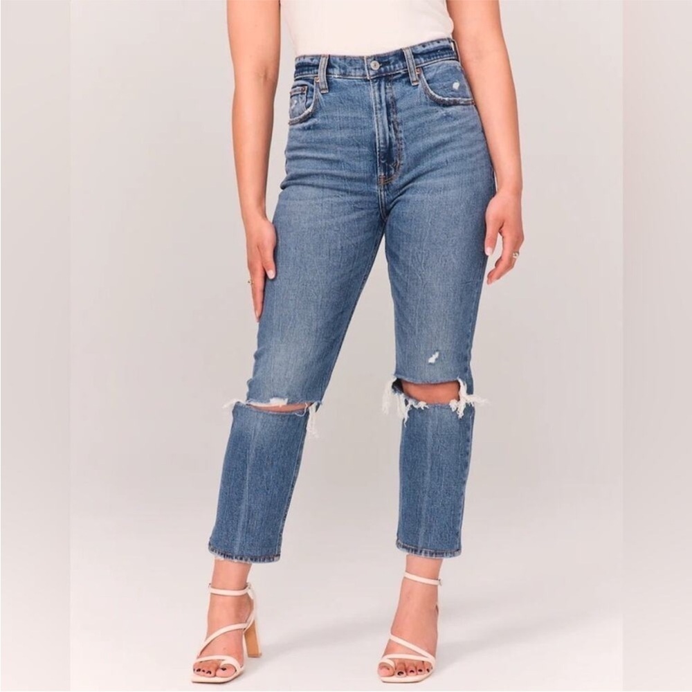 NWT Abercrombie & Fitch Curve Love Ultra High Rise Ankle Straight Jean